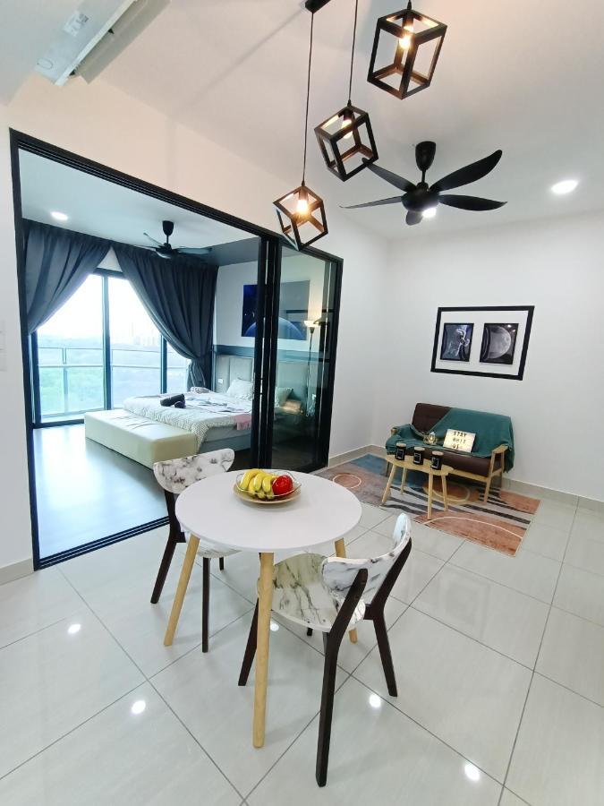 C1113 Almas Suites Galaxy Space Netflix By Stay Nusajaya  Exterior foto